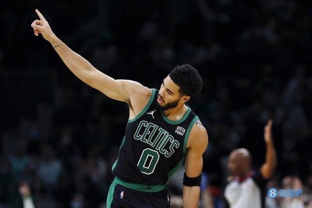 丝毫迟疑 丝毫迟疑