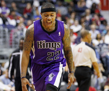 巴媒:维尼修斯向家乡投资330万欧,翻新学校并提供免费教育